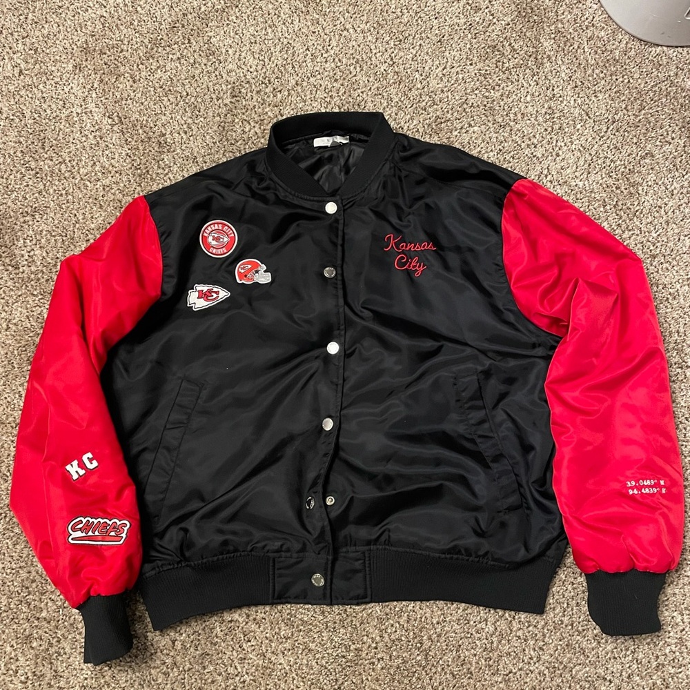 Kansas City chiefs bomber jacket women’s size XXL (fits like medium)